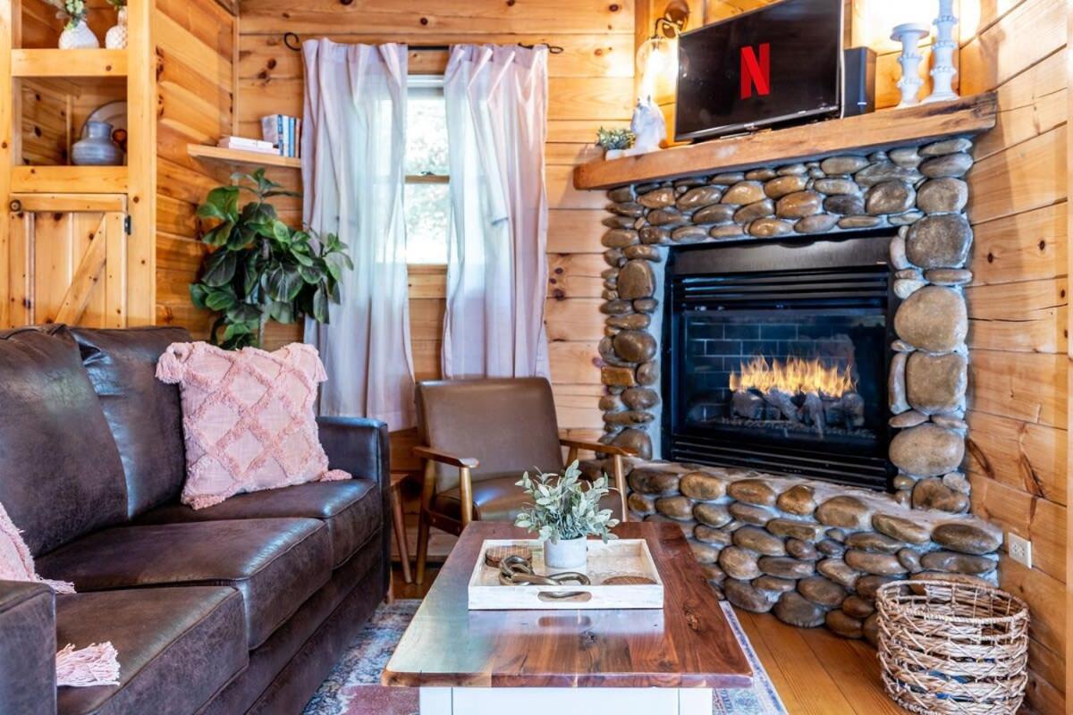Villa Quaint & Secluded Near Dollywood With Bbq&Hot Tub Pigeon Forge Exterior foto